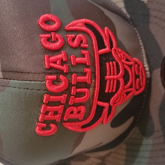 Chicago Bulls Hat - Picture 2 of 4
